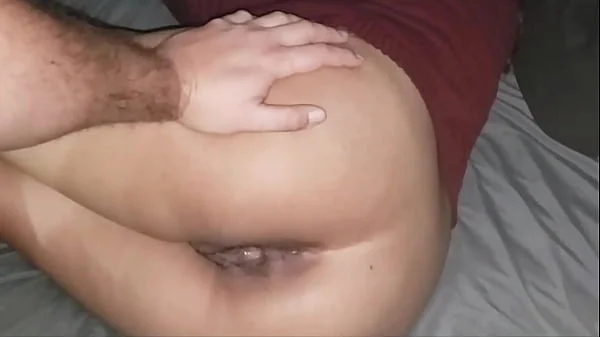 Tarado fode a xota peludinha da amiga bêbada a força